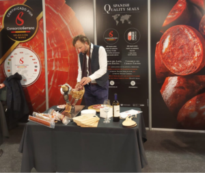 El sello Jamón Serrano Español refuerza su presencia en los Países Bajos al participar en la Feria Foodspecialiteiten